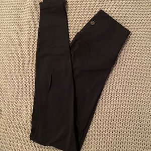 LuluLemon Wunder Under 28”